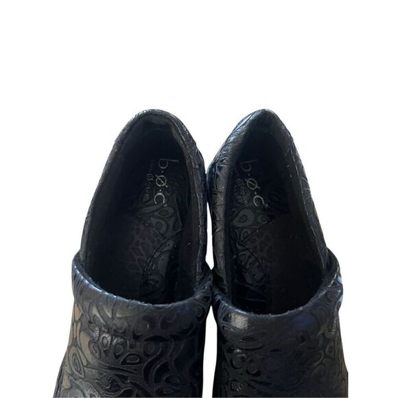 BOC Born Concept Women's Black Leather Floral Paisley Embossed Clog Size 8.5M - Picture 2 of 13
